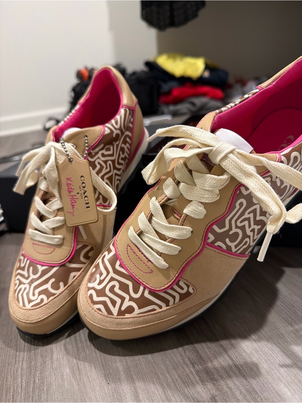 Limited Edition RARE Coach Women’s Tan & Hot Pink Keith Haring Sneakers BNIB